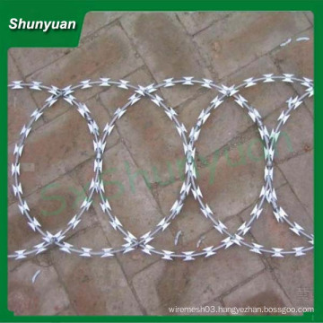 High tensile CBT-60 galvanized sharp razor barbed wire for security fence